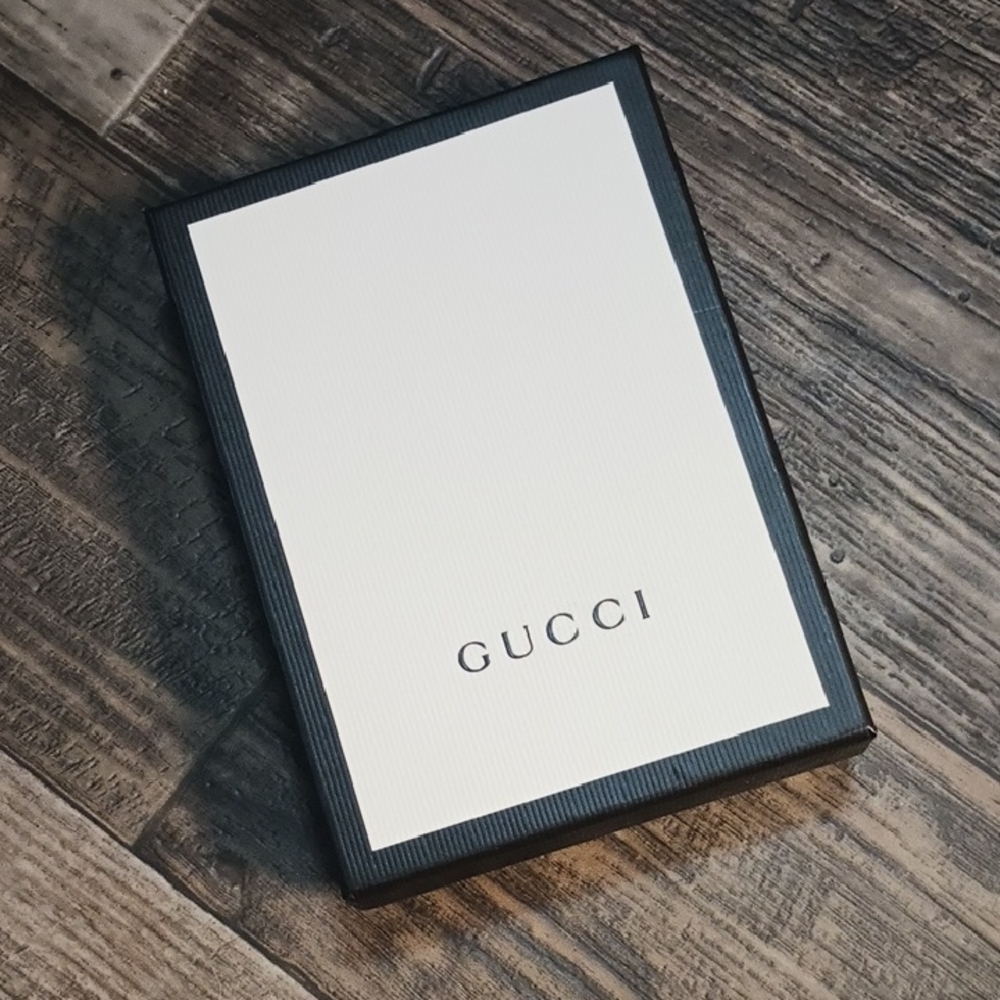Authentic Gucci (Box)